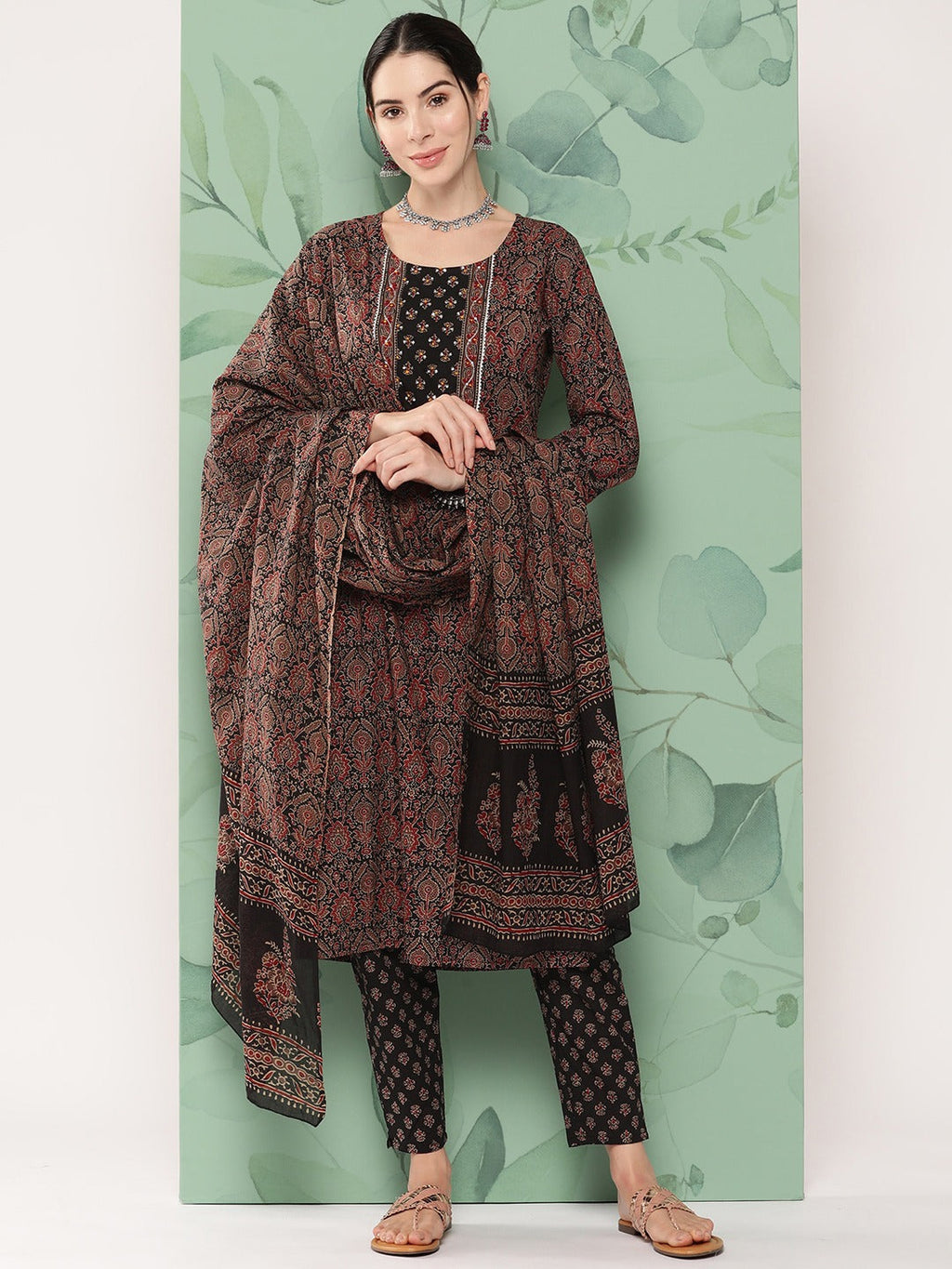 Women Black & Red Floral Printed Pure Cotton Kurta with Trousers & With Dupatta